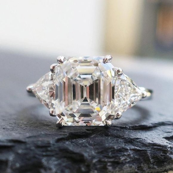 💍 Radiant Cut Crystal Clear Advanced Custom Rings for Women, PD498 - Picture 2 of 7